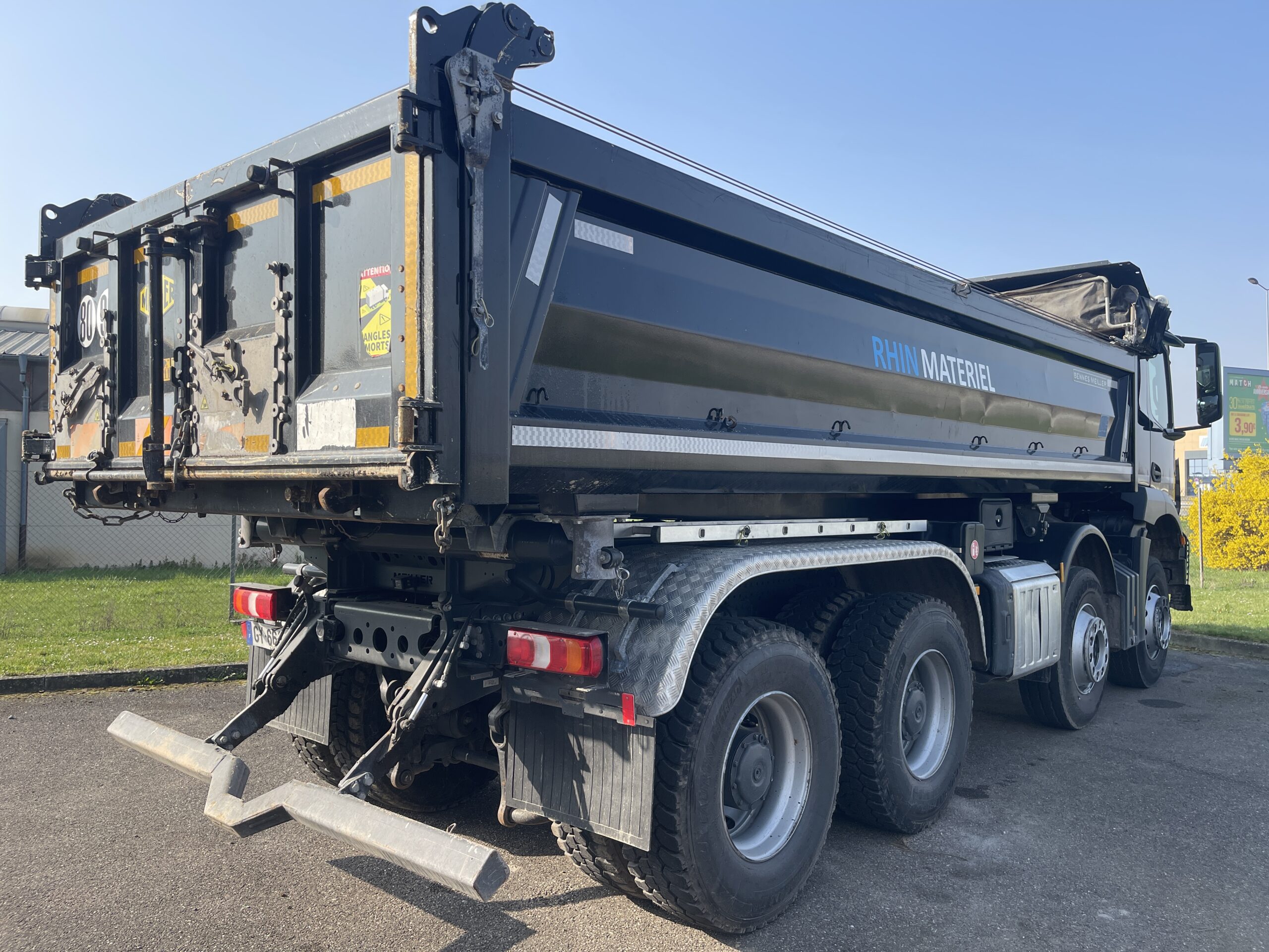 Porteur bibenne MERCEDES AROCS-5 3246KN PB011