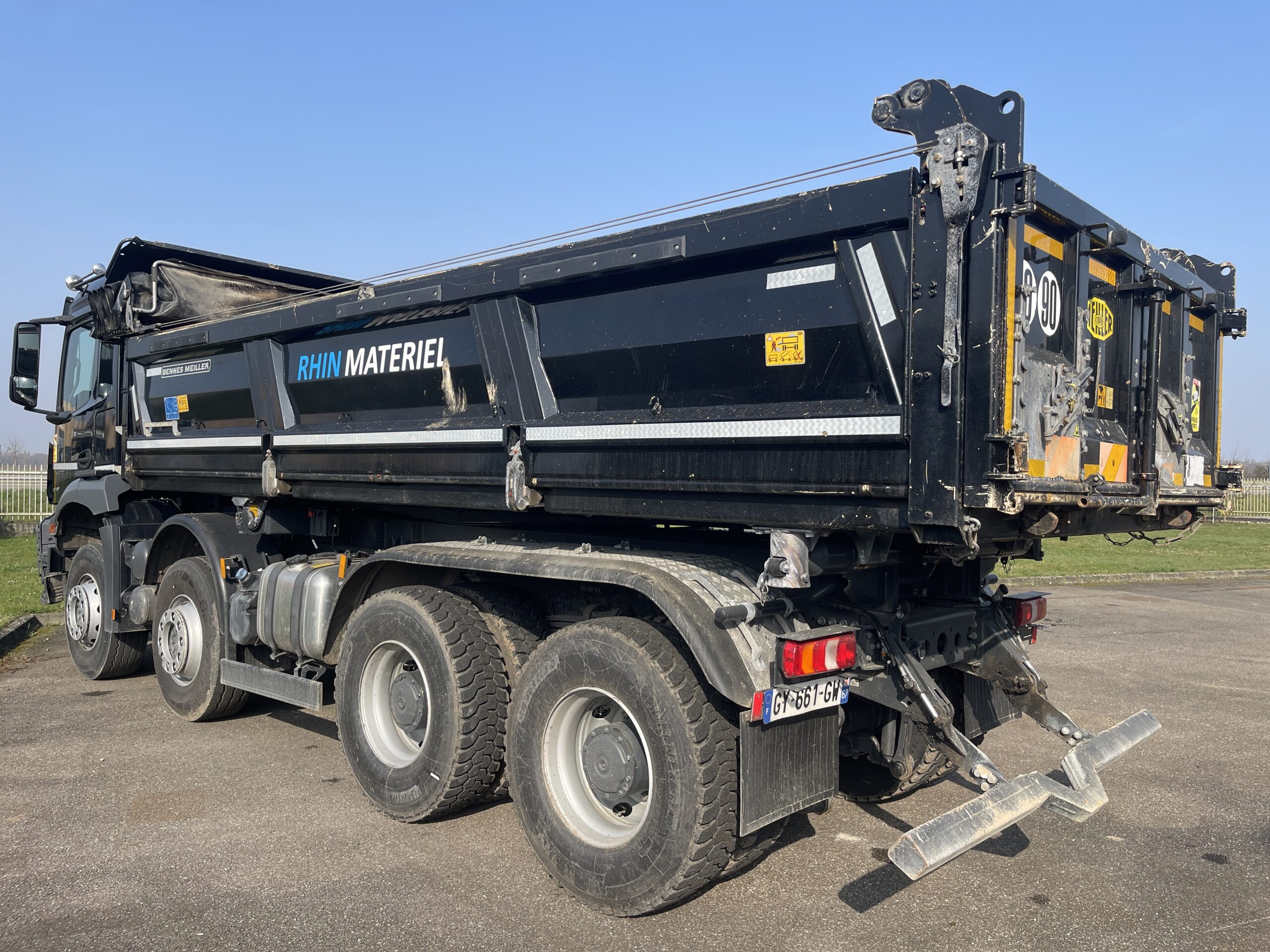 Porteur bibenne MERCEDES AROCS-5 3246KN PB011