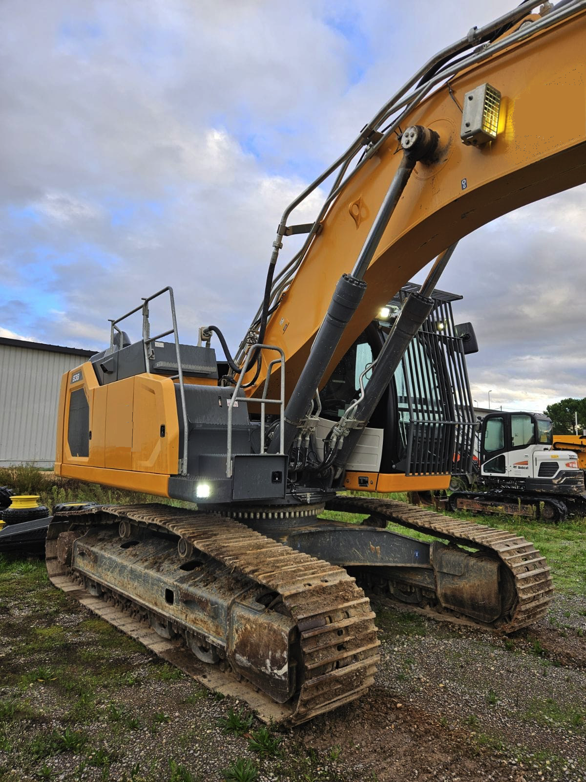 Pelle sur chenilles LIEBHERR R938NLC  PC041