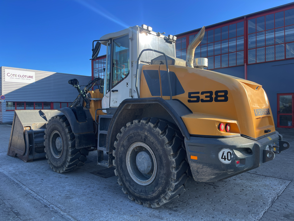 Chargeuse sur pneus LIEBHERR L538  CP049