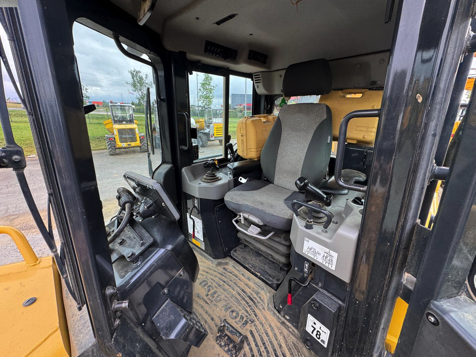 Bulldozer KOMATSU D61PXi-24 BD014