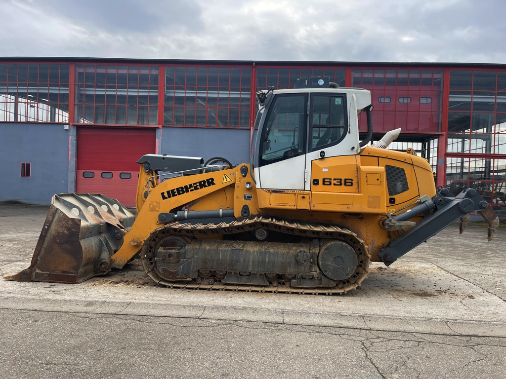 Chargeur sur chenilles LIEBHERR LR636  CC012