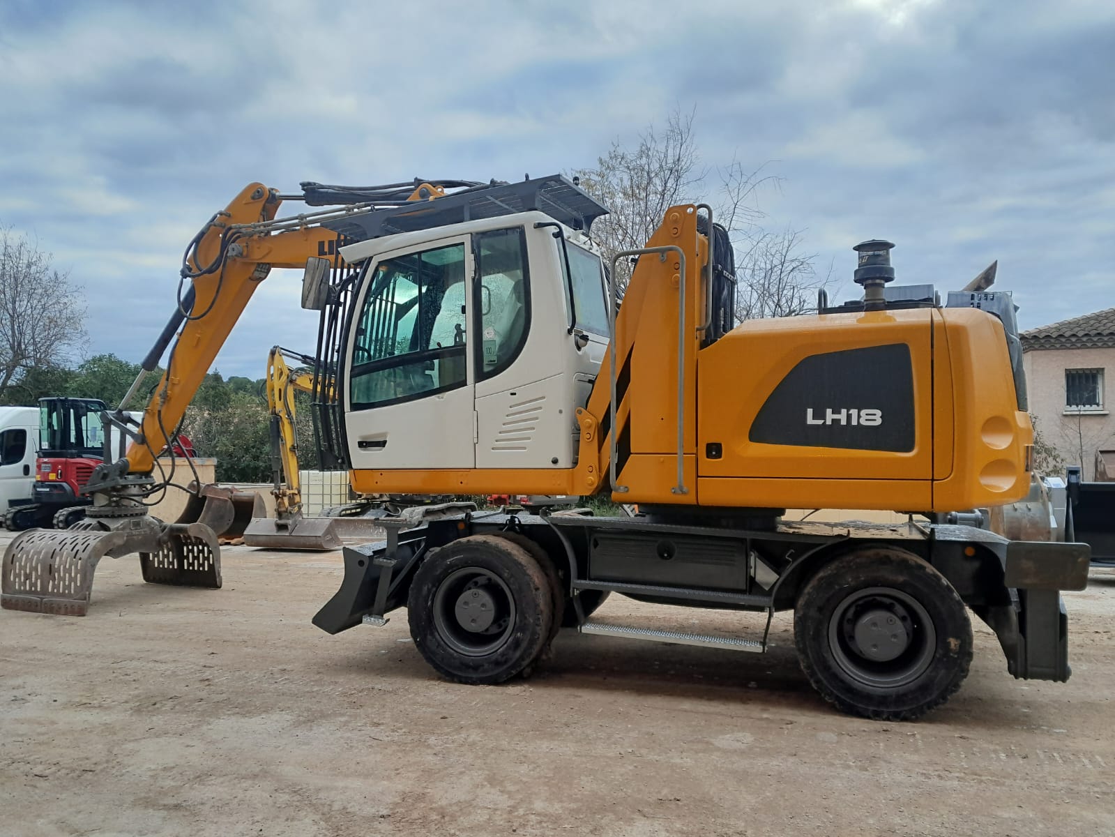 Pelle manutention LIEBHERR LH18M PM115