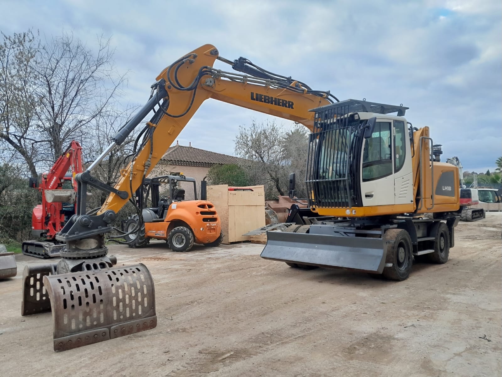 Pelle manutention LIEBHERR LH18M PM115