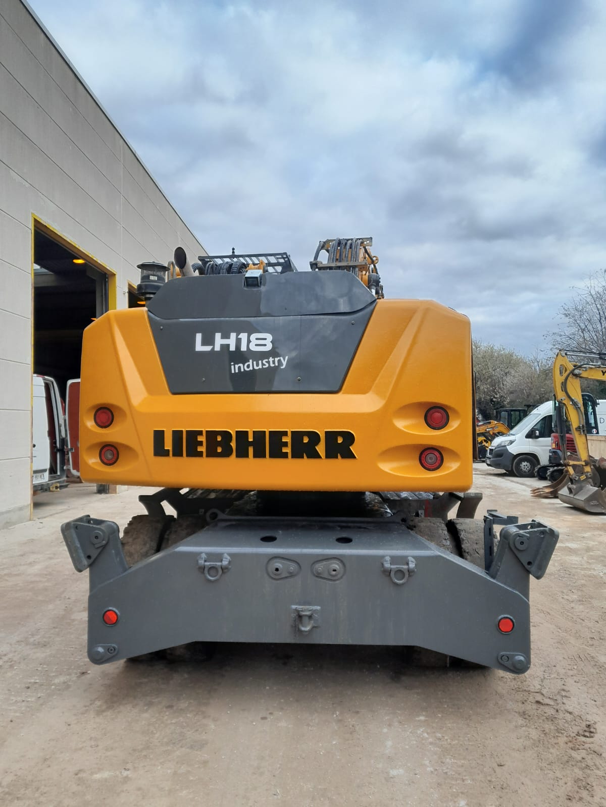 Pelle manutention LIEBHERR LH18M PM115