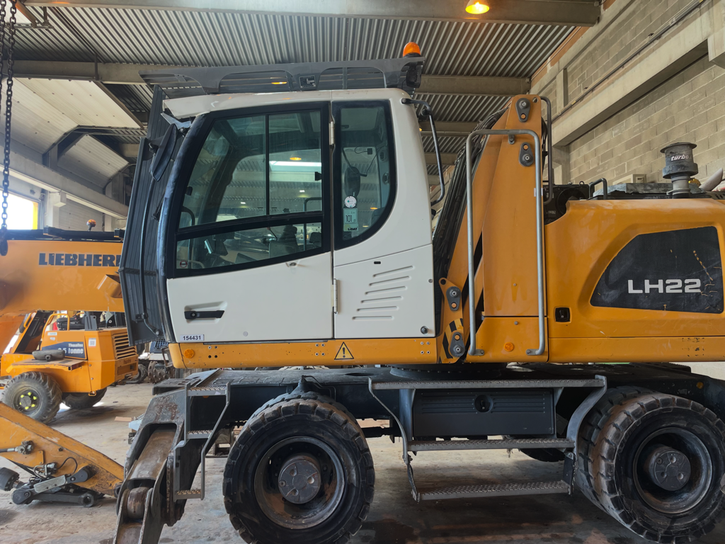 Pelle manutention LIEBHERR LH22M PM116